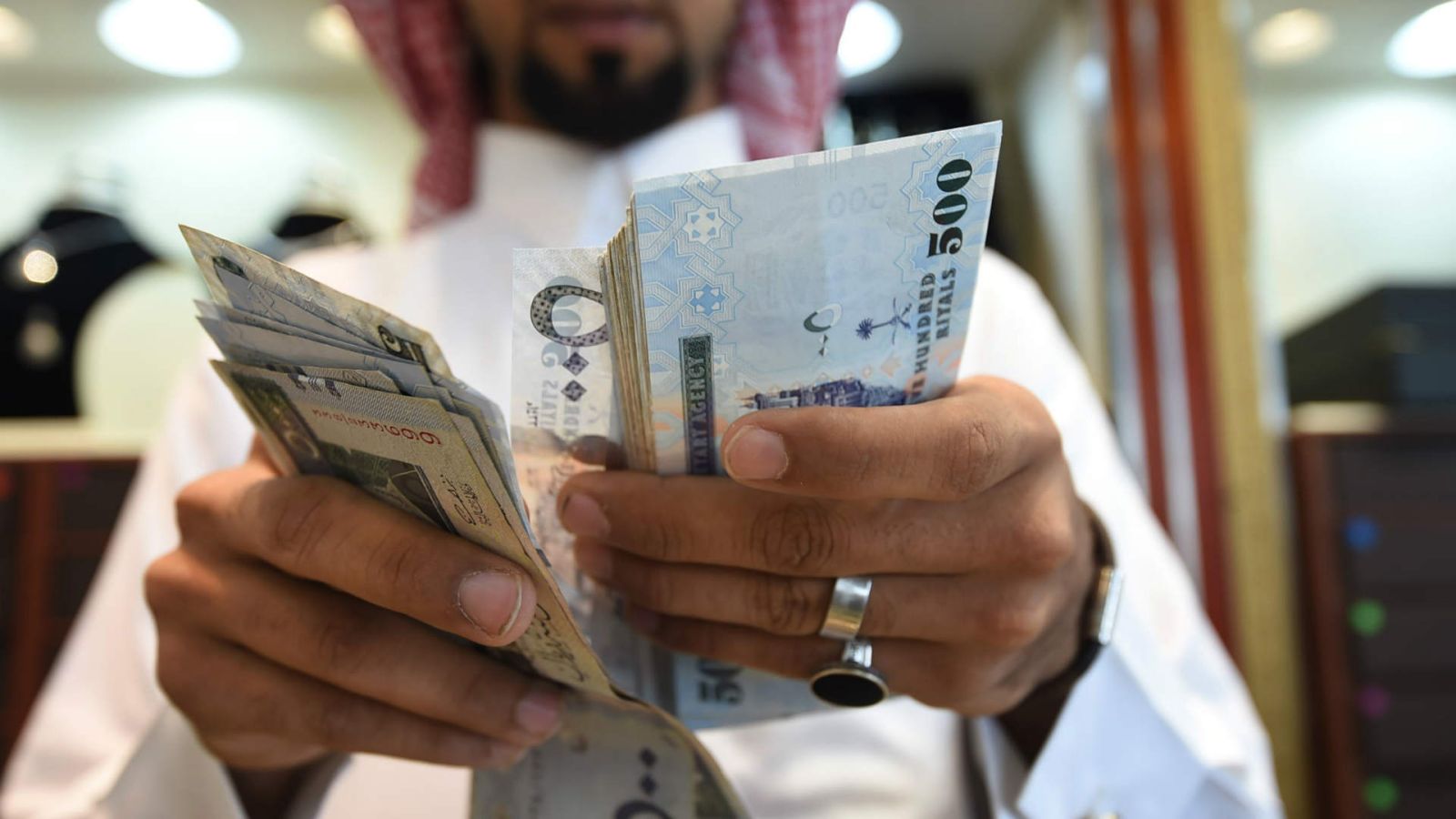 تمويل 50 ألف ريال سعودي للسعودي والمقيم بدون كفيل وبالتقسيط على عامين